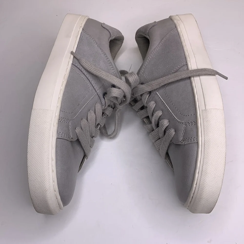 STYLUS Men’s Sneakers Gray Suede Trim SAUNTER Memory Foam Insoles NWT 8 Med
